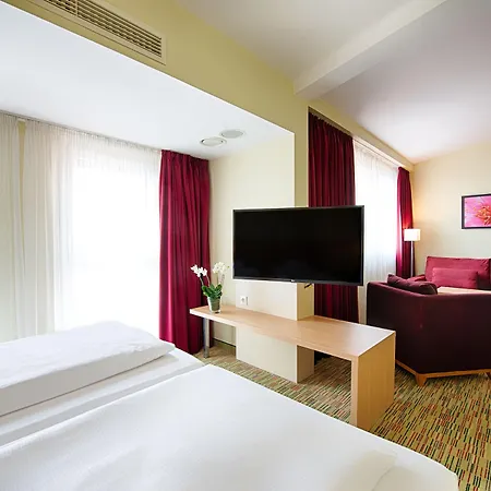 Welcome Hotel 4*