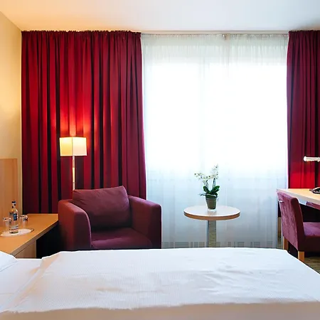 Welcome Hotel 4*